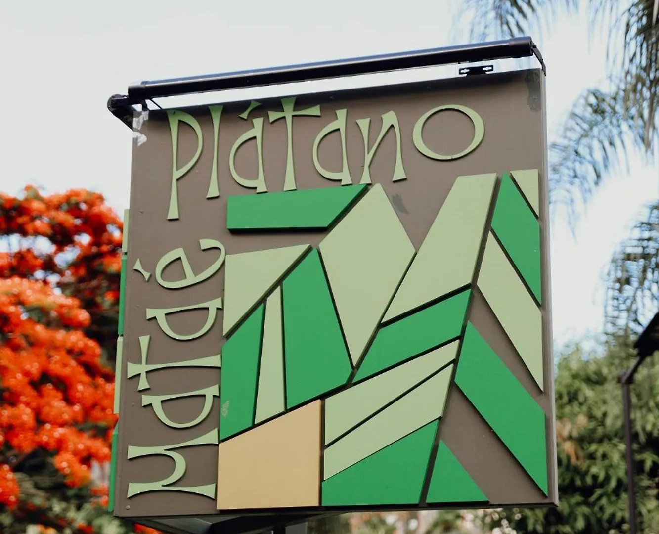 Mata E' Platano Guesthouse 루키요 게스트하우스
